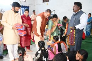 चैत्र नवरात्रि: मंत्री गणेश जोशी ने 400 से अधिक कन्याओं का किया पूजन, लिया आशीर्वाद