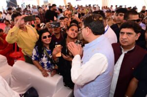 चारधाम यात्रा 2026 का शुभारंभ, सीएम धामी ने दिखाई बसों को हरी झंडी; स्वच्छता बनाए रखने की अपील