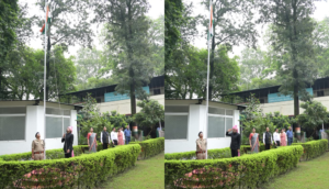 स्वतंत्रता दिवस पर डीएम डॉ. आशीष चौहान ने कलेक्ट्रेट में फहराया तिरंगा, बोले- स्वतंत्रता की रक्षा हम सभी की जिम्मेदारी