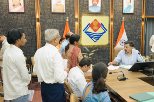समाधान दिवस में 120 शिकायतें, जर्जर भवन से लेकर भूमि धोखाधड़ी तक मामले उठे