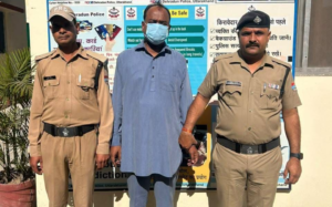 देहरादून- तथाकथित पत्रकार अनुज अग्रवाल गिरफ्तार, 5 लाख की रंगदारी मांगने का आरोप; पत्नी ने उठाए पुलिस कार्रवाई पर सवाल
